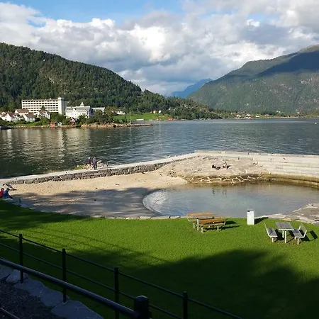 Eplehagen Dom wakacyjny Balestrand
