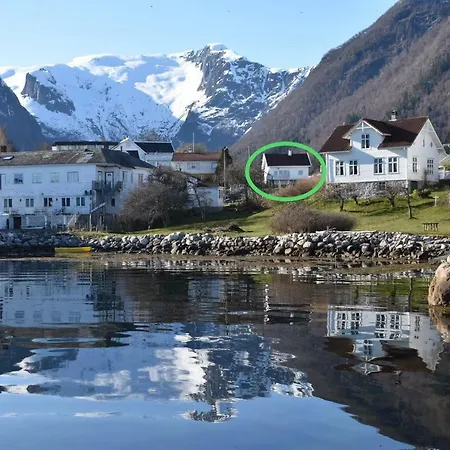 Feriehus Eplehagen Balestrand